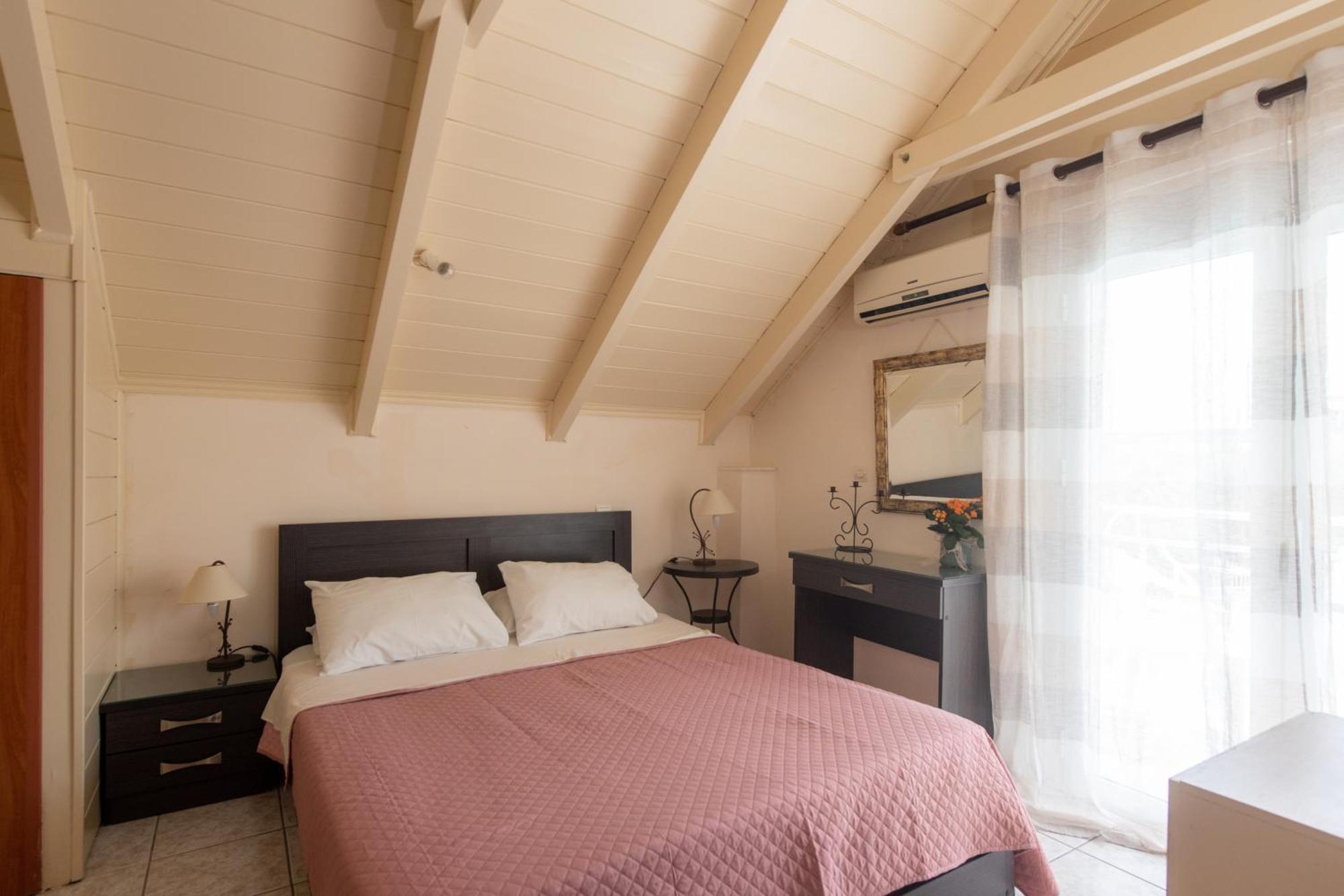 Tsolakis & Lejlighedshotel 2*